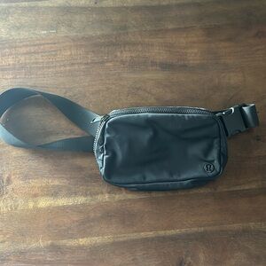 EUC LULU BELT BAG